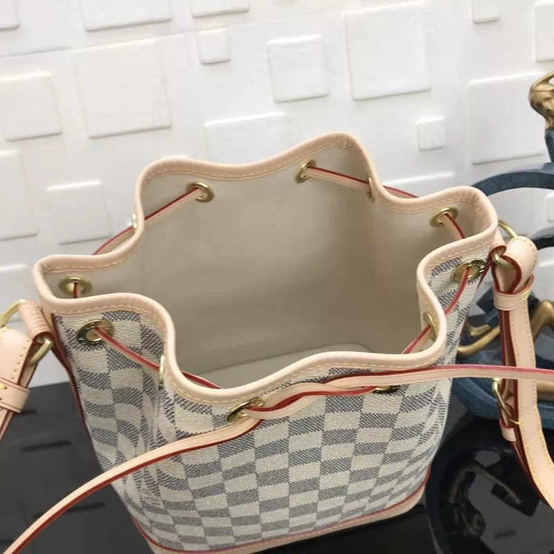 CHEAP LV Bags 19B570334 0120