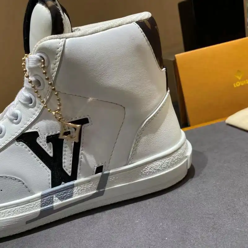 CHEAP LV Shoes 2209MP0019 0126