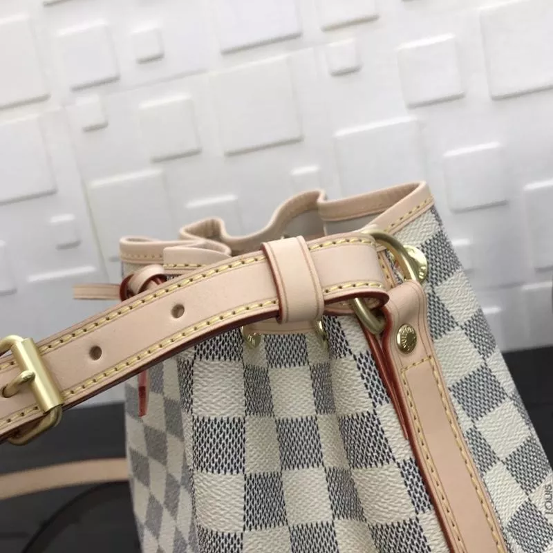 CHEAP LV Bags 19B570334 0120