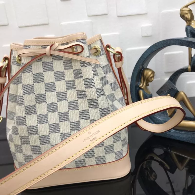 CHEAP LV Bags 19B570334 0120