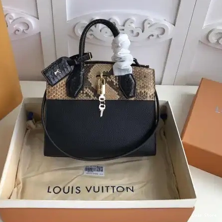 CHEAP LV Bags 19B570384 0219